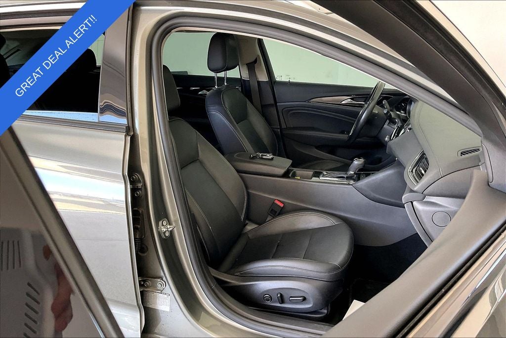 2018 Buick Regal TourX Essence