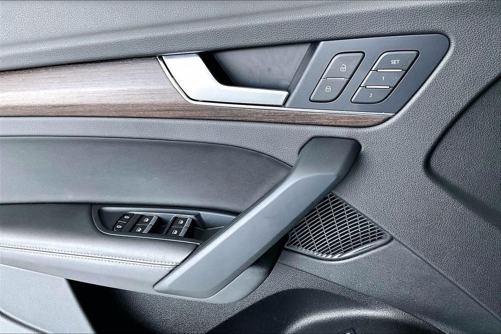 2022 Audi Q5 45 S line Premium quattro
