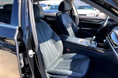 2019 BMW 7 Series 740i