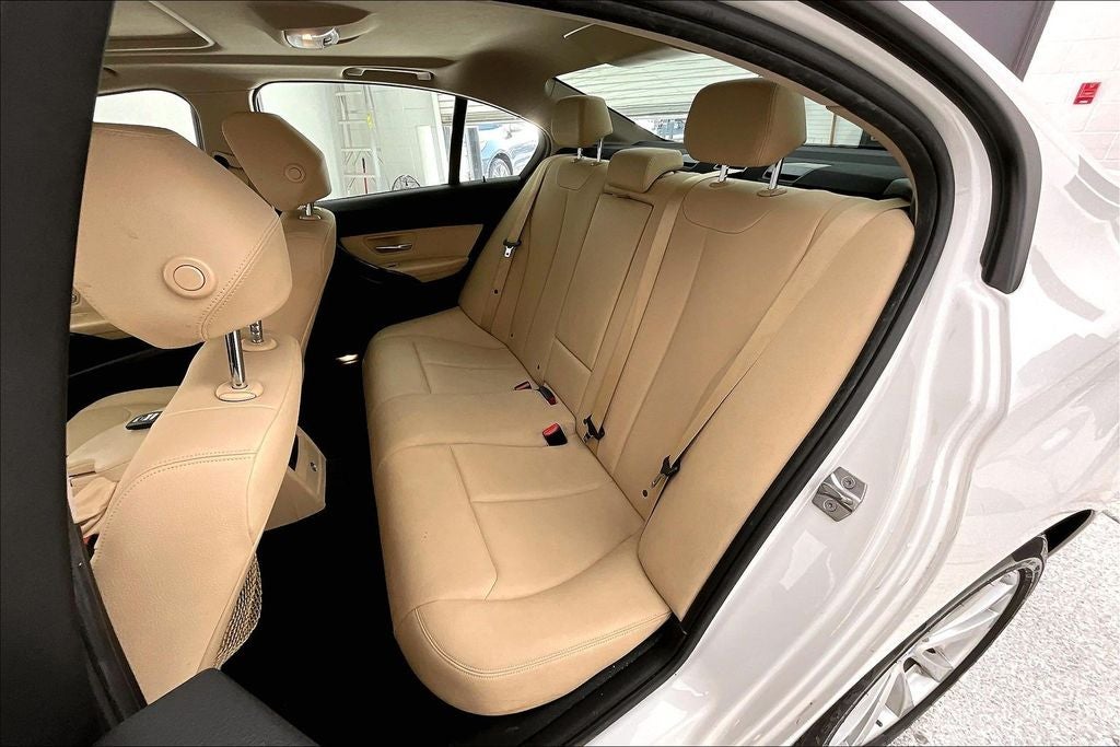 2018 BMW 3 Series 320i