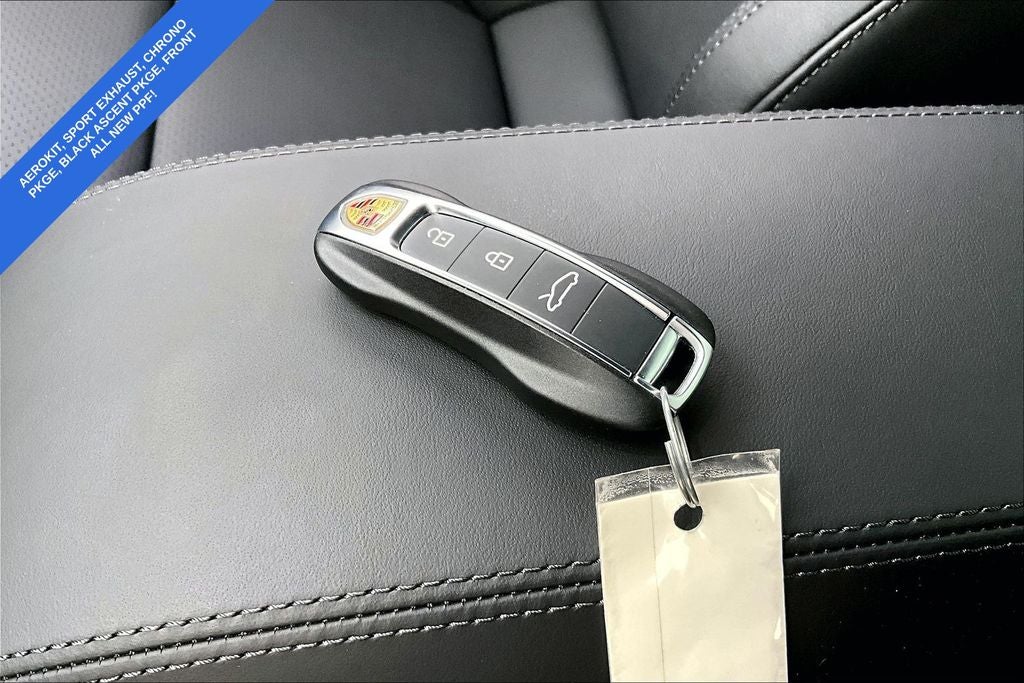 2025 Porsche 911 Carrera