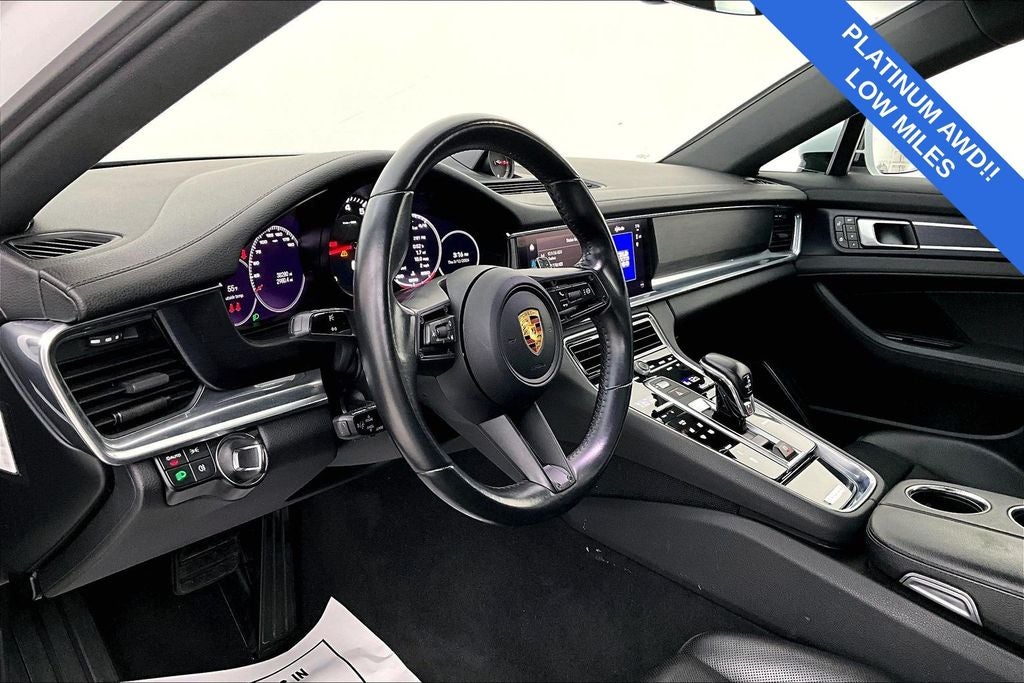 2022 Porsche Panamera 4 Platinum Edition