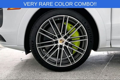 2022 Porsche Cayenne E-Hybrid Turbo S