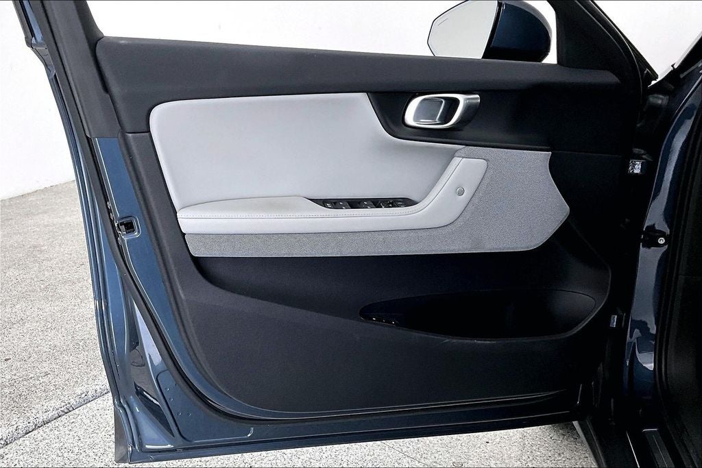 2023 Polestar 2 Long Range Dual Motor
