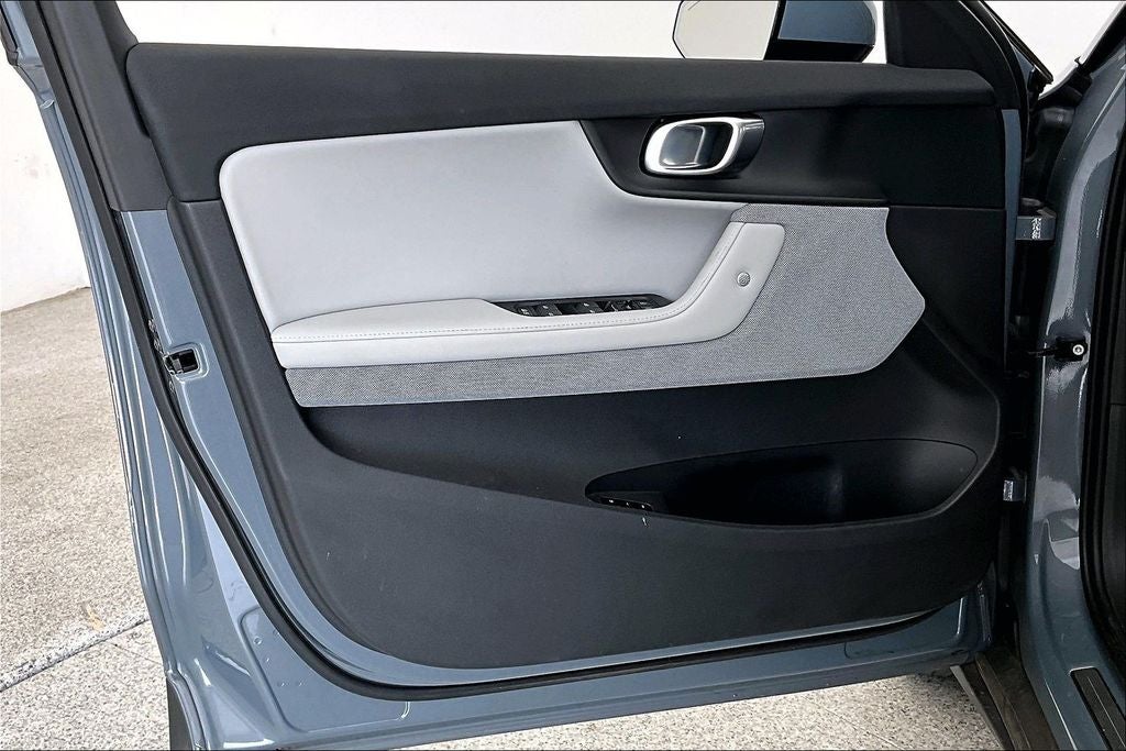 2023 Polestar 2 Long Range Dual Motor Performance Plus