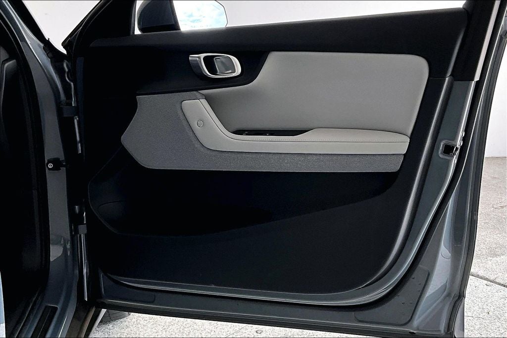 2023 Polestar 2 Long Range Dual Motor Performance Plus