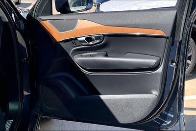 2023 Volvo XC90 B6 Plus 6-Seater