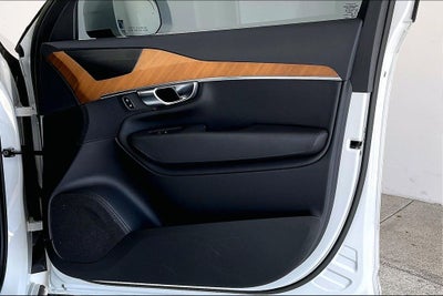 2023 Volvo XC90 B6 Plus 6-Seater