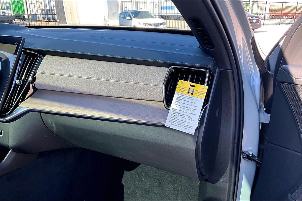 2026 Volvo XC90 B6 Plus 6-Seater