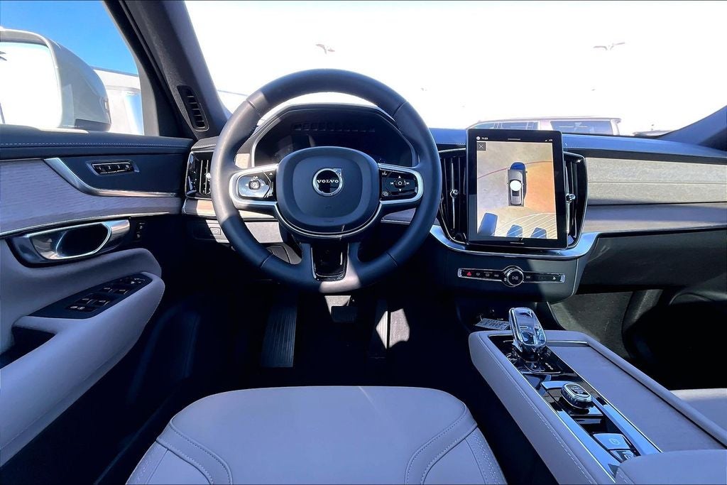 2026 Volvo XC90 B6 Plus 6-Seater