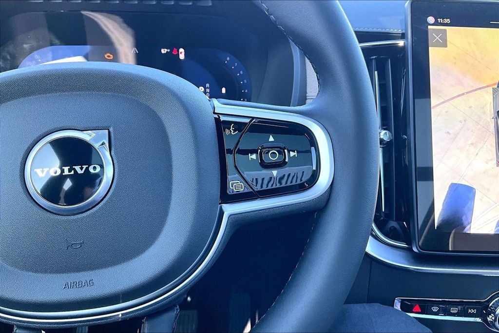 2026 Volvo XC90 B6 Plus 6-Seater