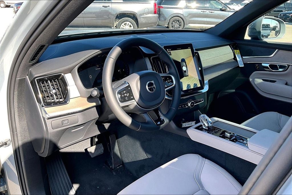 2026 Volvo XC90 B6 Plus 6-Seater