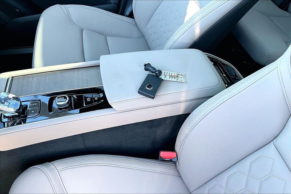 2026 Volvo XC90 B6 Plus 6-Seater