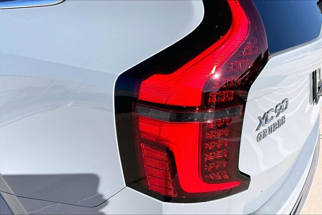 2026 Volvo XC90 B6 Plus 6-Seater