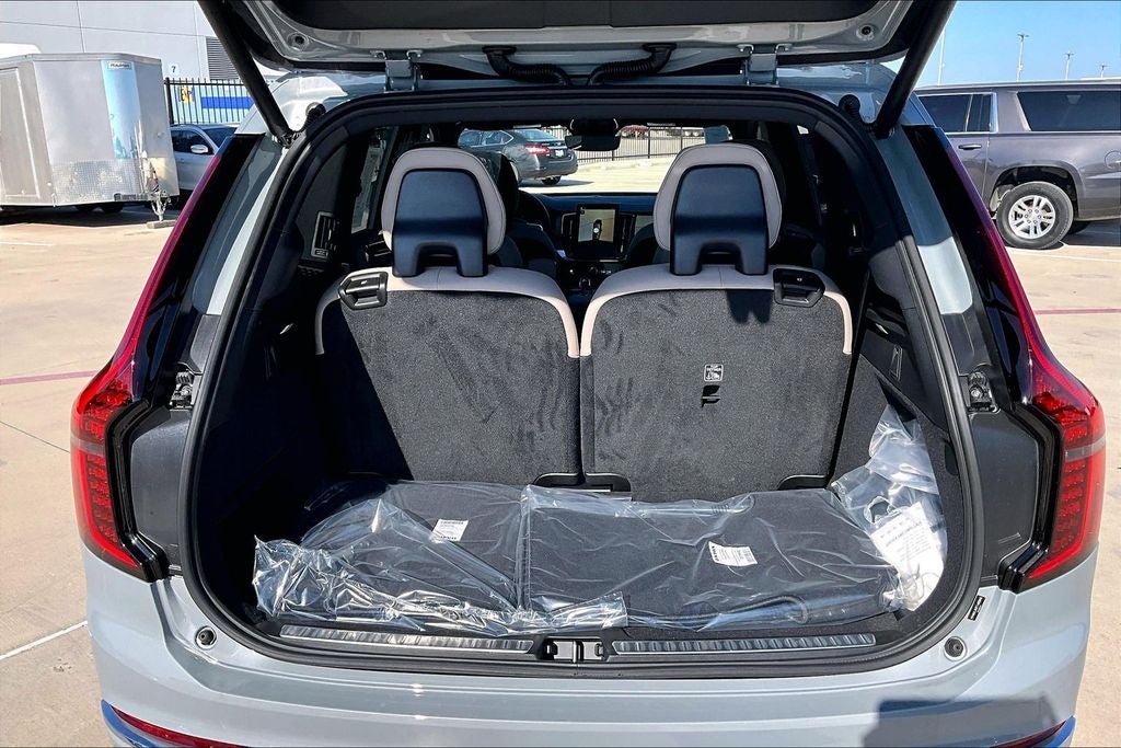 2026 Volvo XC90 B6 Plus 6-Seater