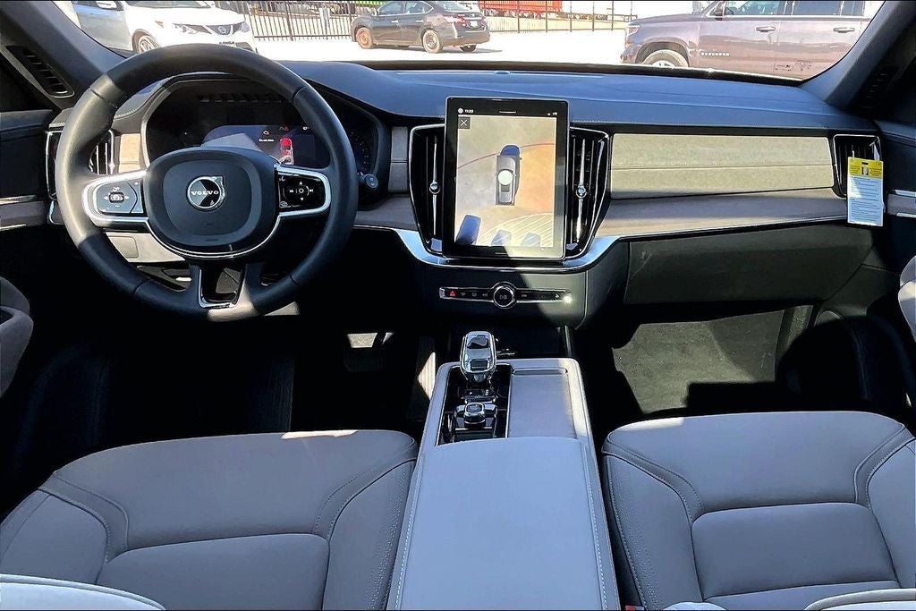 2026 Volvo XC90 B6 Plus 6-Seater