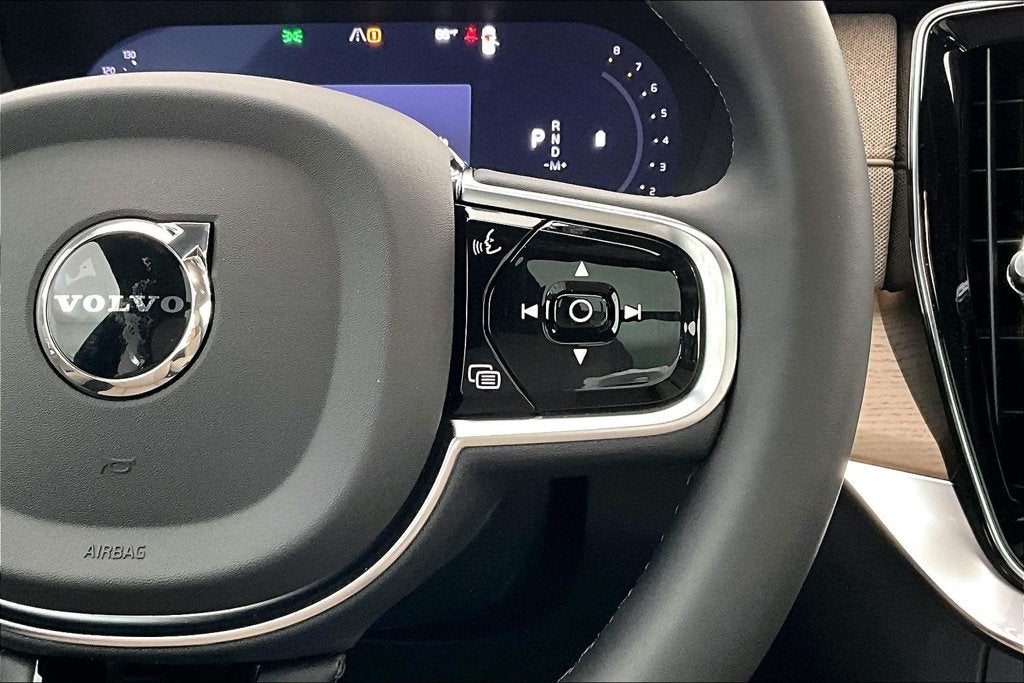2027 Volvo XC90 B6 Plus 6-Seater