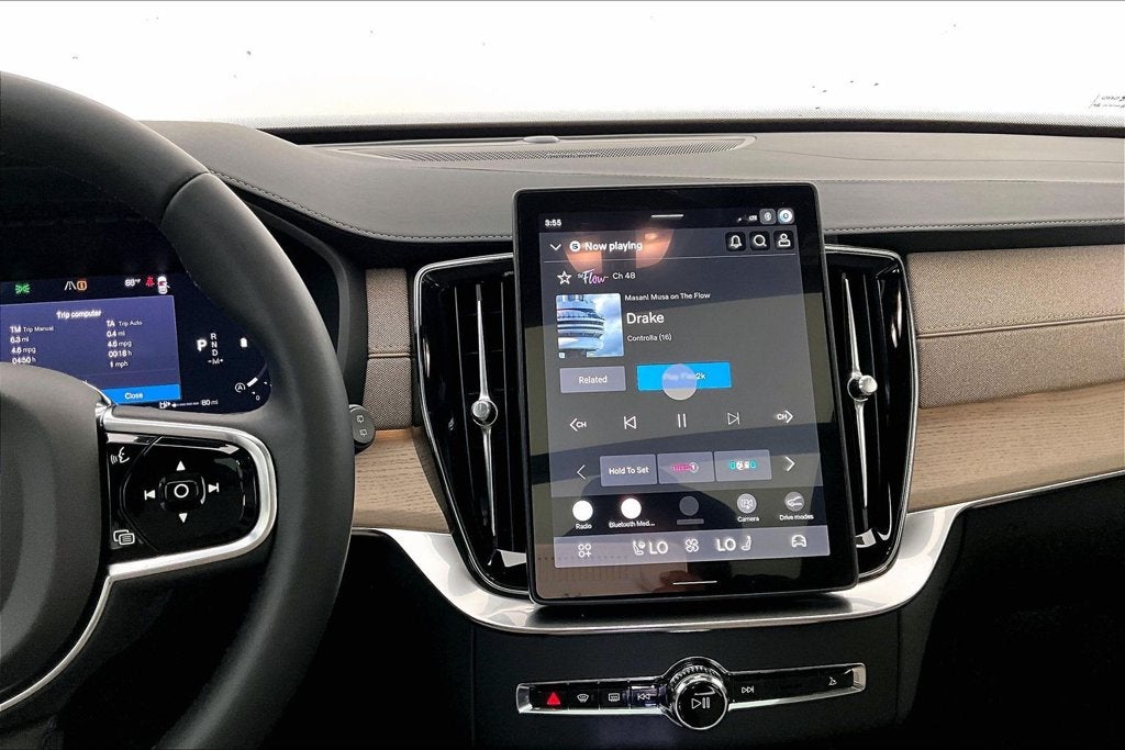 2027 Volvo XC90 B6 Plus 6-Seater