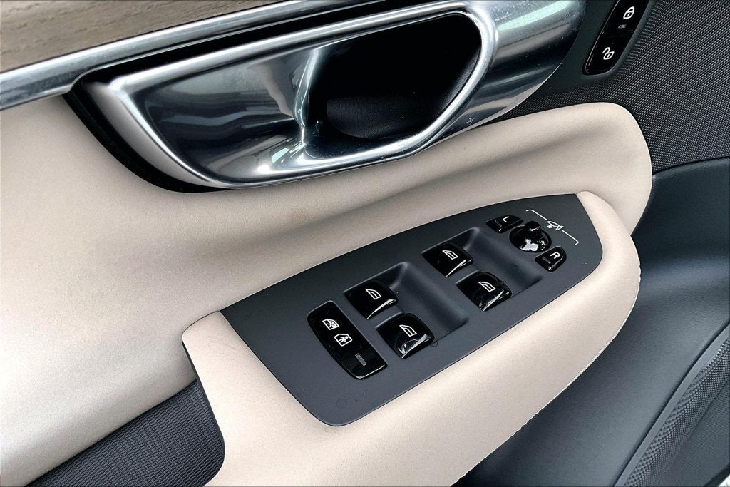 2027 Volvo XC90 B6 Plus 6-Seater