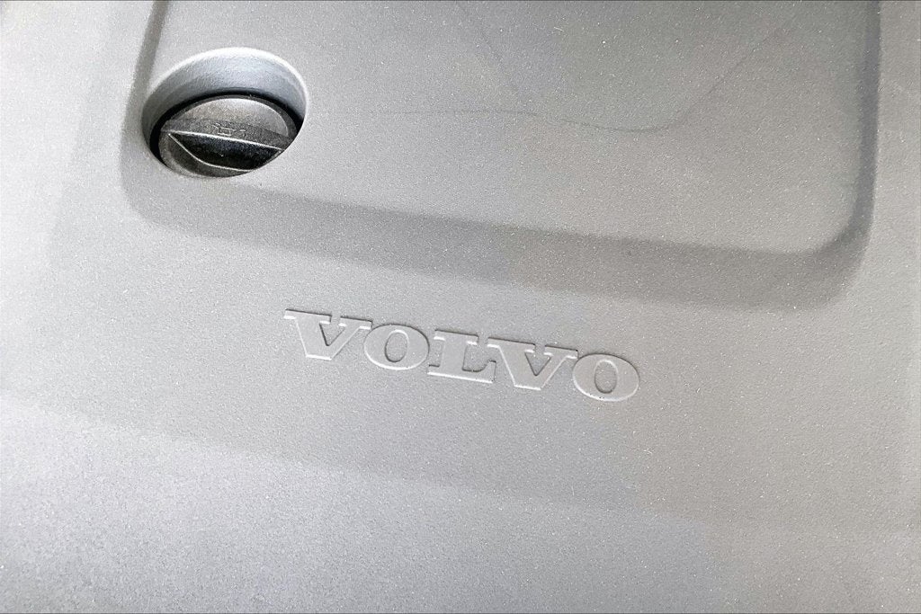 2027 Volvo XC90 B6 Plus 6-Seater