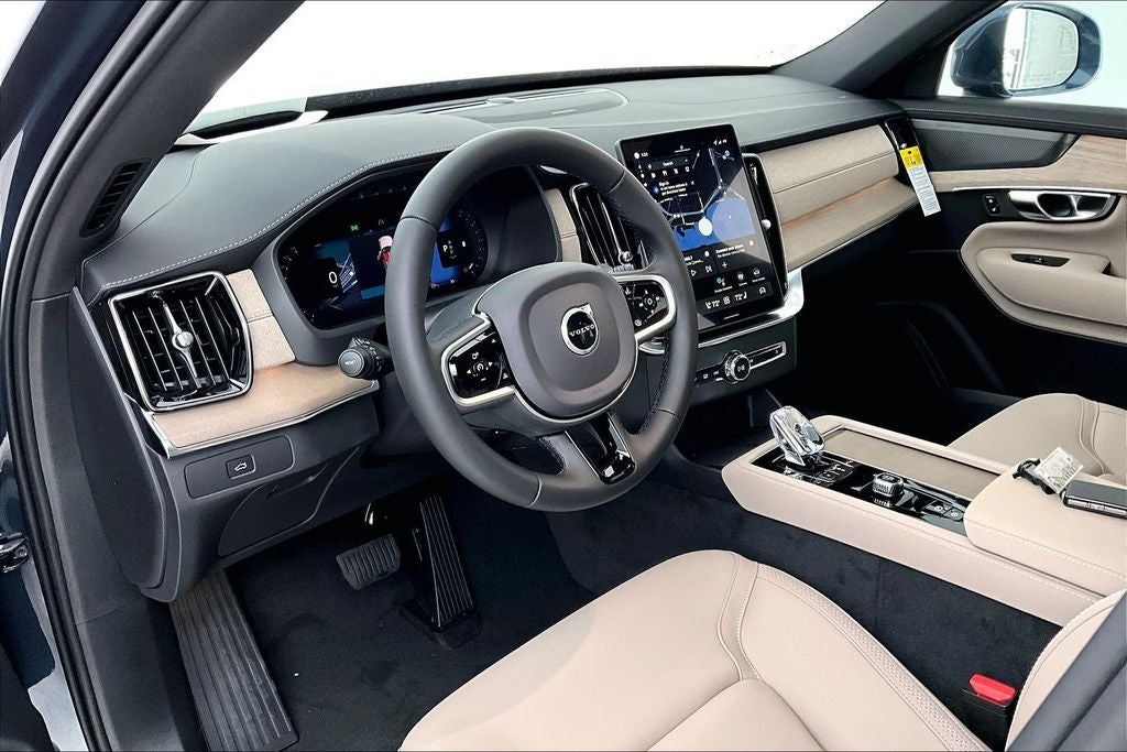 2026 Volvo XC90 B6 Plus 6-Seater