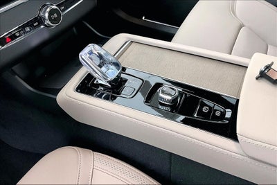 2026 Volvo XC90 B6 Plus 6-Seater