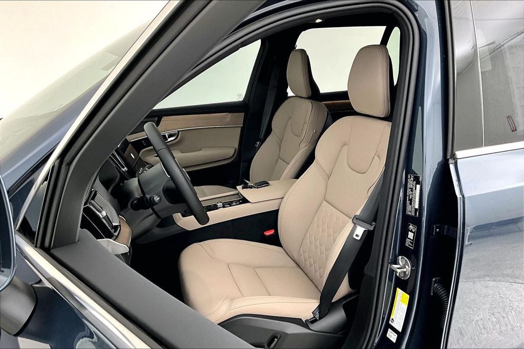 2026 Volvo XC90 B6 Plus 6-Seater