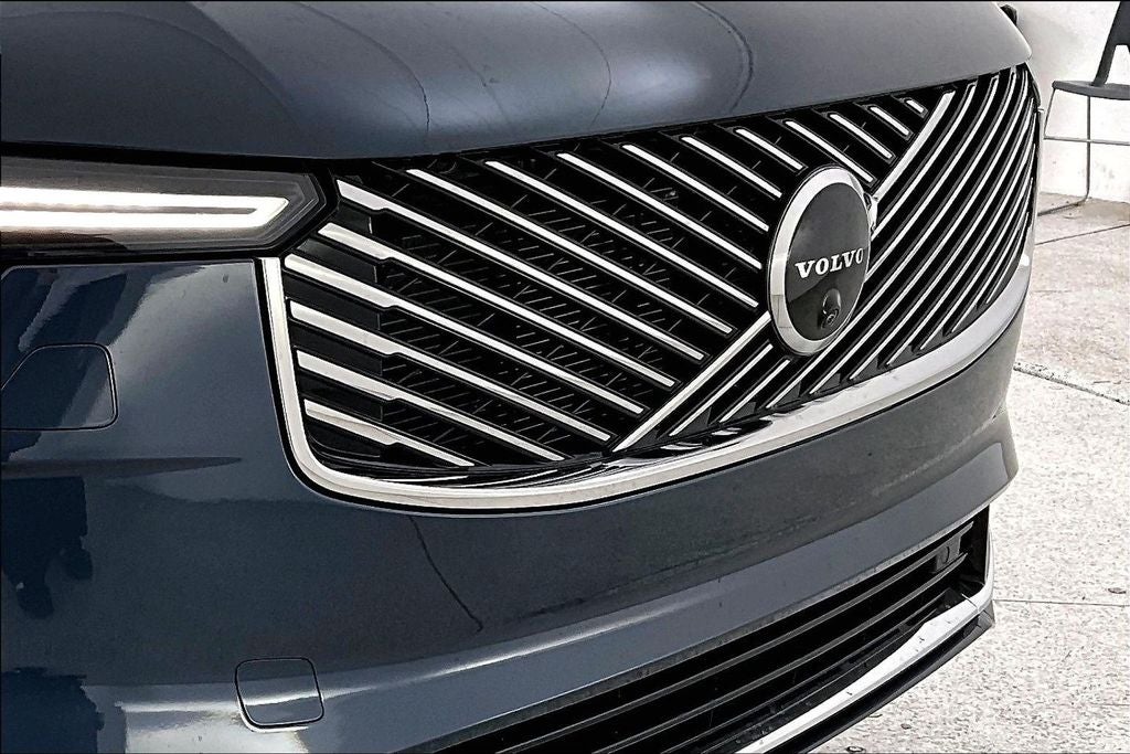 2026 Volvo XC90 B6 Plus 6-Seater