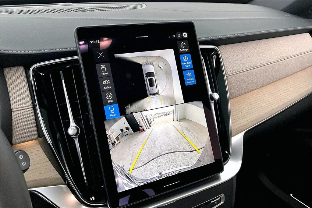 2027 Volvo XC90 B6 Plus 6-Seater