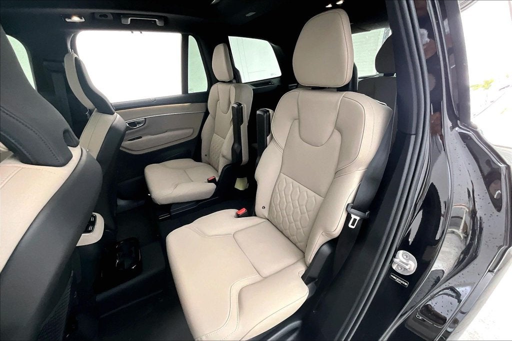2027 Volvo XC90 B6 Plus 6-Seater