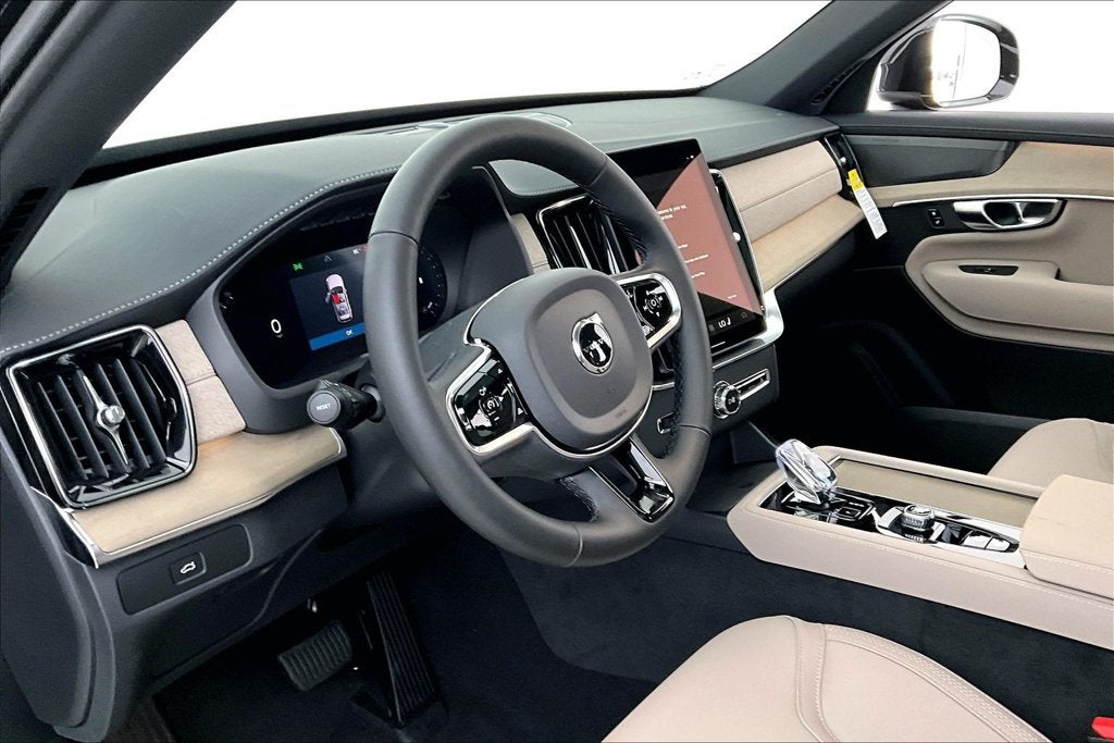 2027 Volvo XC90 B6 Plus 6-Seater