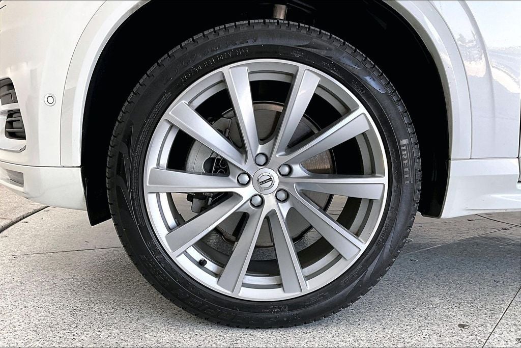 2025 Volvo XC90 B6 Plus 6-Seater