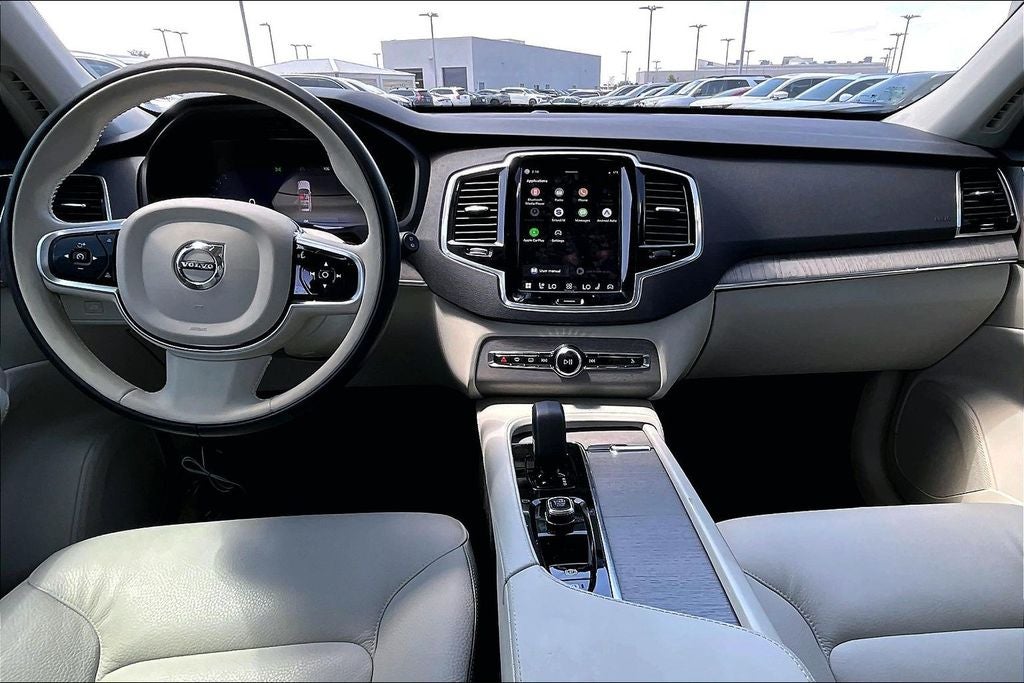 2025 Volvo XC90 B6 Plus 6-Seater