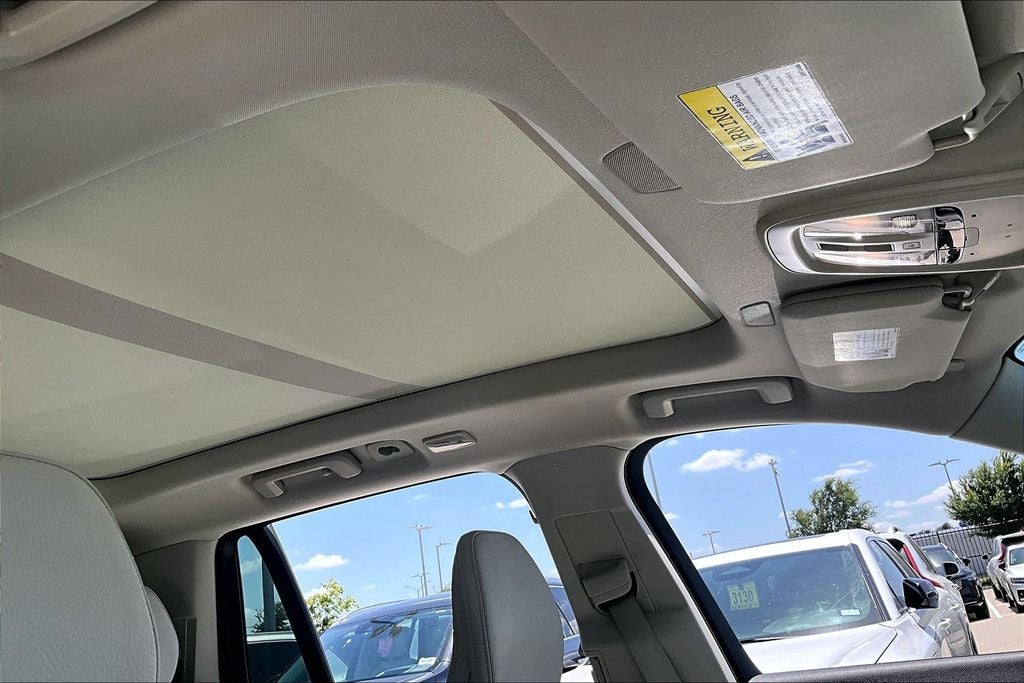 2025 Volvo XC90 B6 Plus 6-Seater