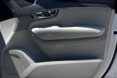 2025 Volvo XC90 B6 Plus 6-Seater