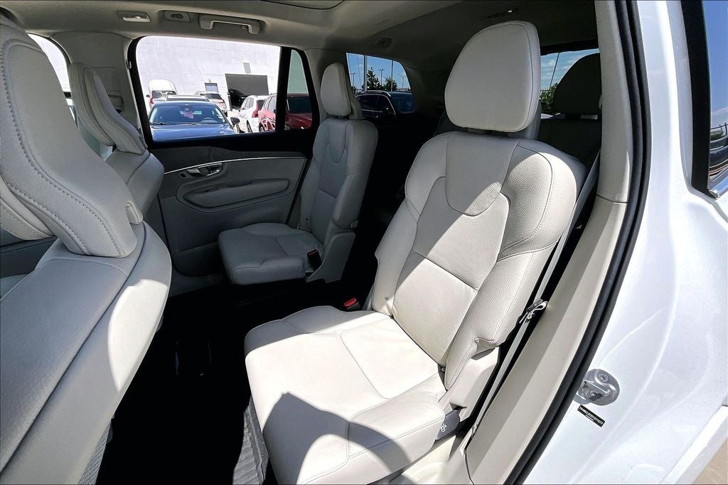 2025 Volvo XC90 B6 Plus 6-Seater
