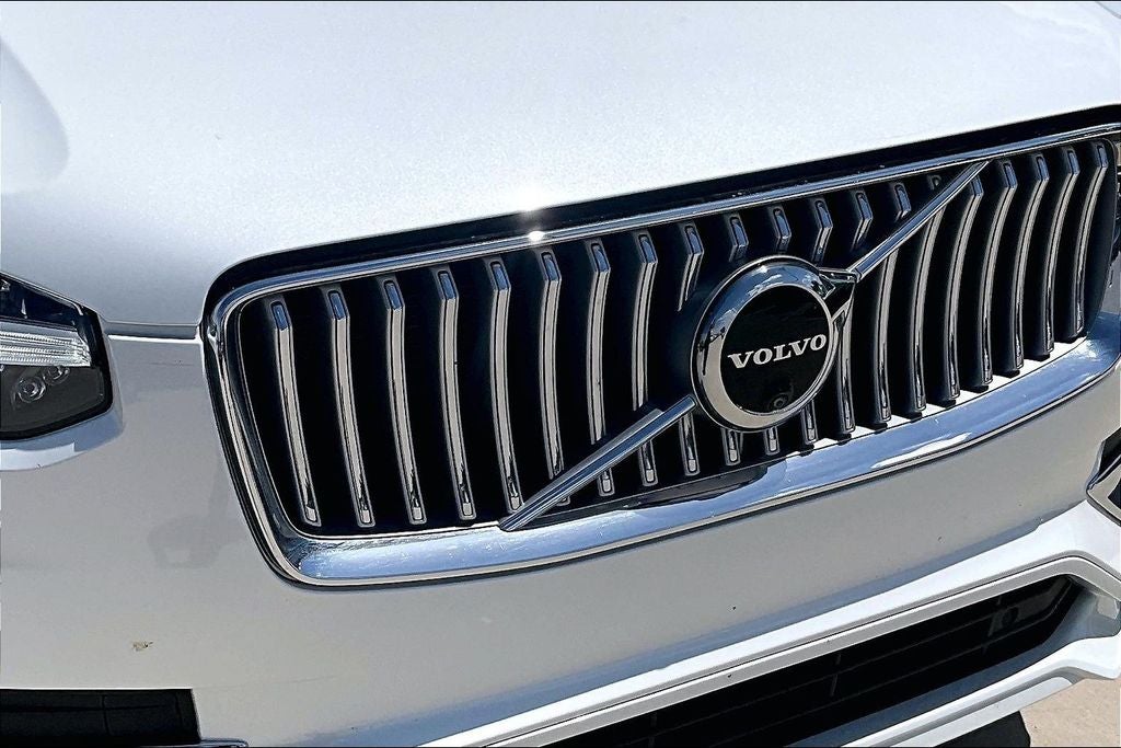 2025 Volvo XC90 B6 Plus 6-Seater