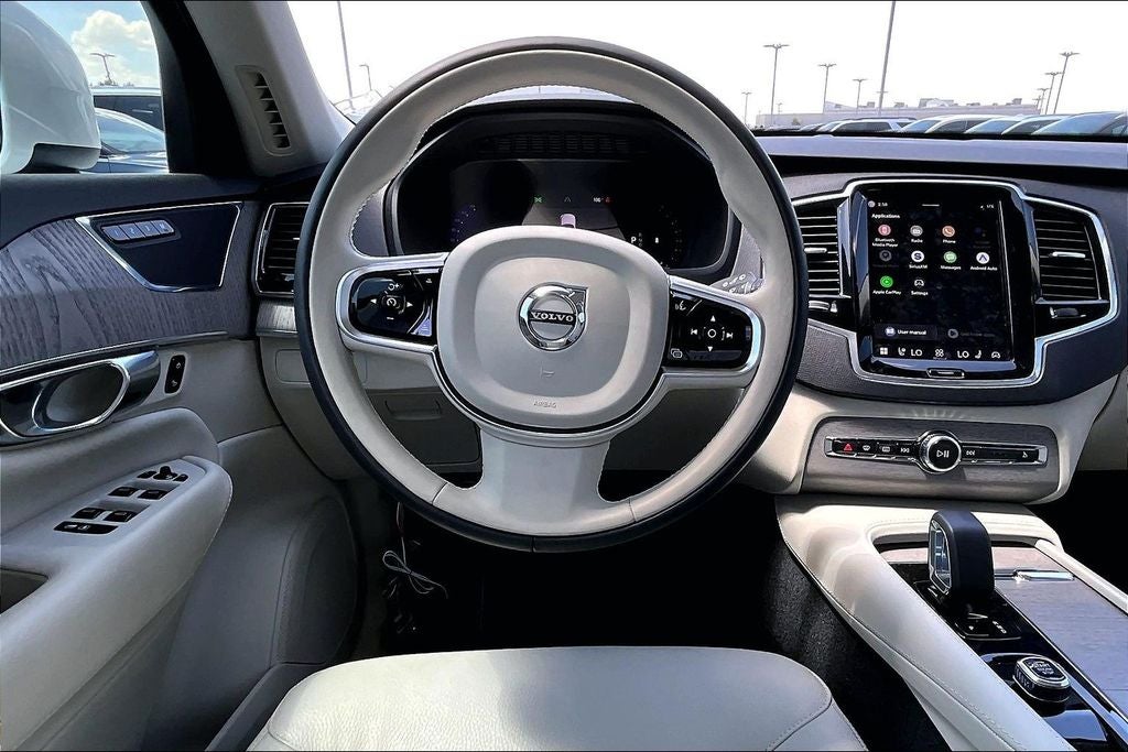 2025 Volvo XC90 B6 Plus 6-Seater