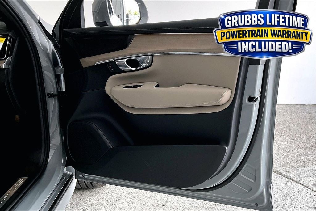 2026 Volvo XC90 B6 Plus 6-Seater