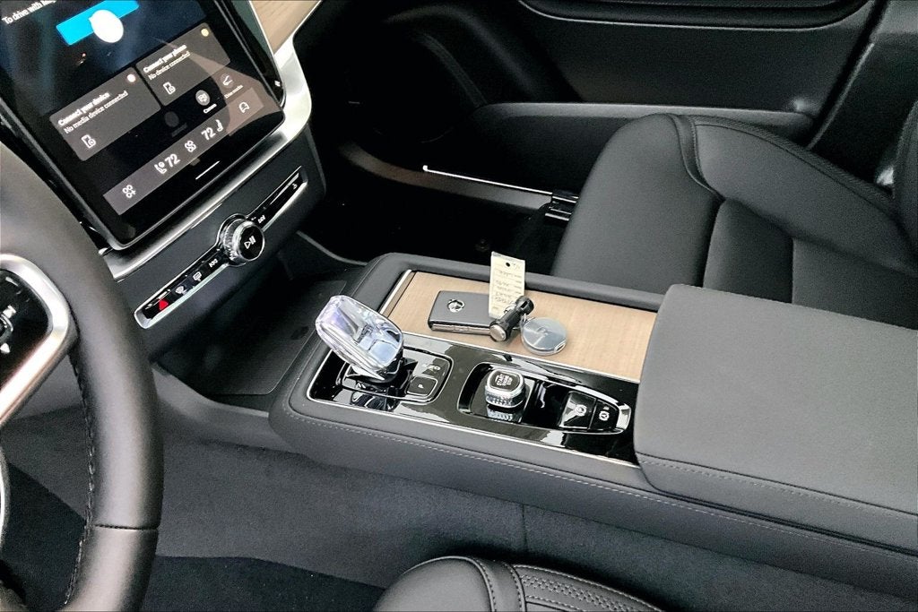 2027 Volvo XC90 B6 Plus 6-Seater