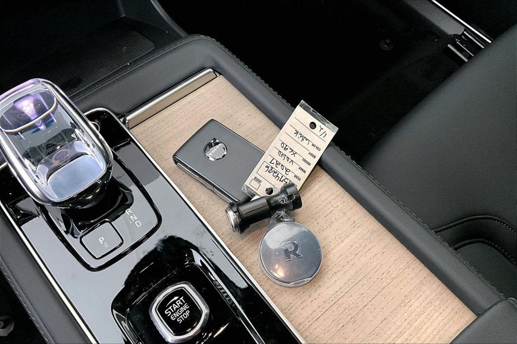 2027 Volvo XC90 B6 Plus 6-Seater