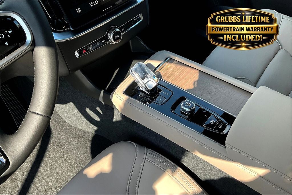 2026 Volvo XC90 B6 Plus 6-Seater
