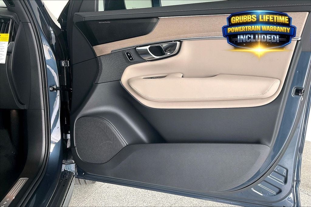 2026 Volvo XC90 B6 Plus 6-Seater