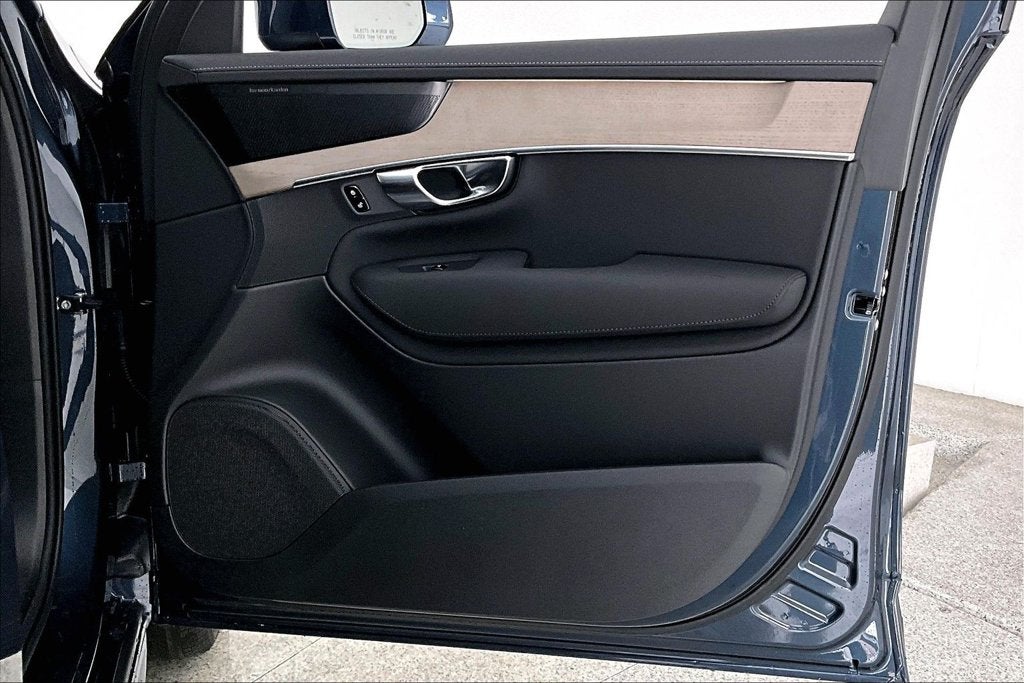 2027 Volvo XC90 B6 Plus 6-Seater