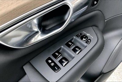 2027 Volvo XC90 B6 Plus 6-Seater
