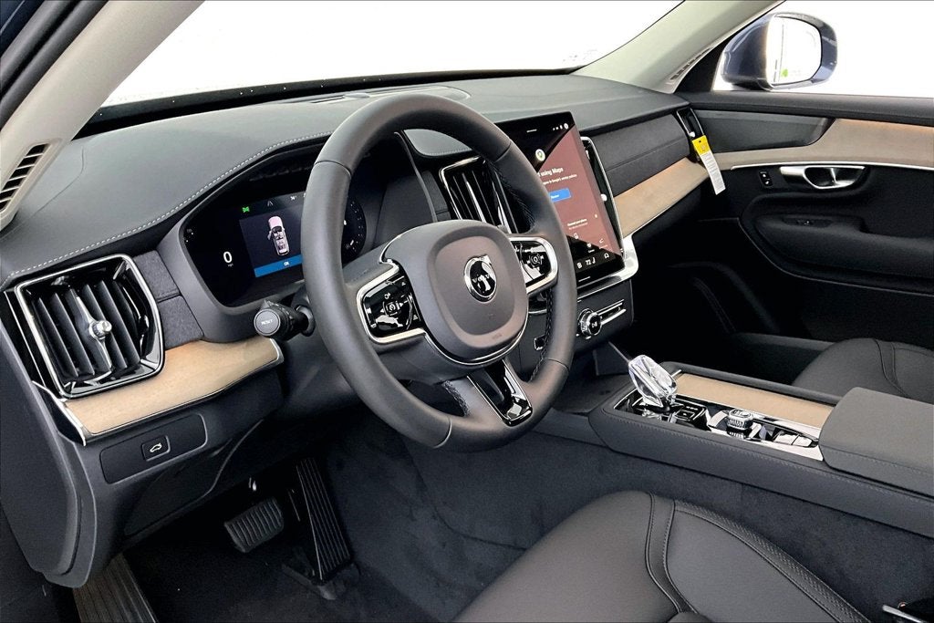 2027 Volvo XC90 B6 Plus 6-Seater