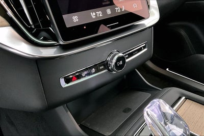 2027 Volvo XC90 B6 Plus 6-Seater
