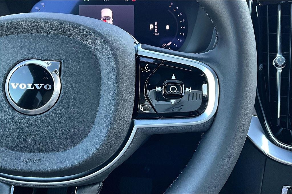 2026 Volvo XC90 B6 Plus 6-Seater