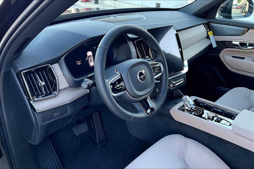 2026 Volvo XC90 B6 Plus 6-Seater