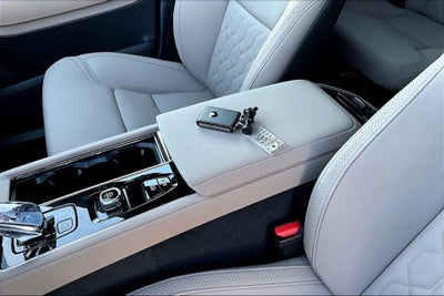 2026 Volvo XC90 B6 Plus 6-Seater